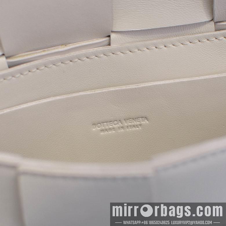 Bottega Veneta Replica Bags 6815 17.5x9.5x5cm DL 7