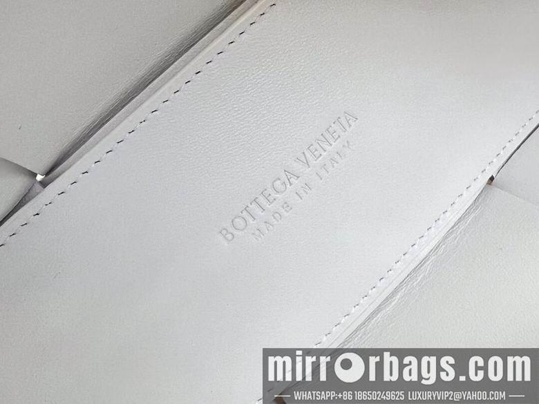 Bottega Veneta Replica Bags 2236 25X16X8cm EL 15