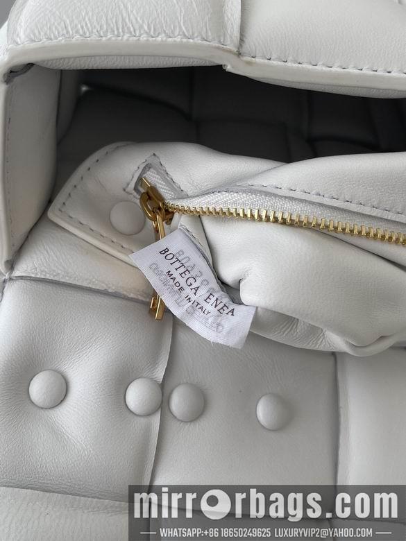 Bottega Veneta Replica Bags 680070 26x18x6cm BG