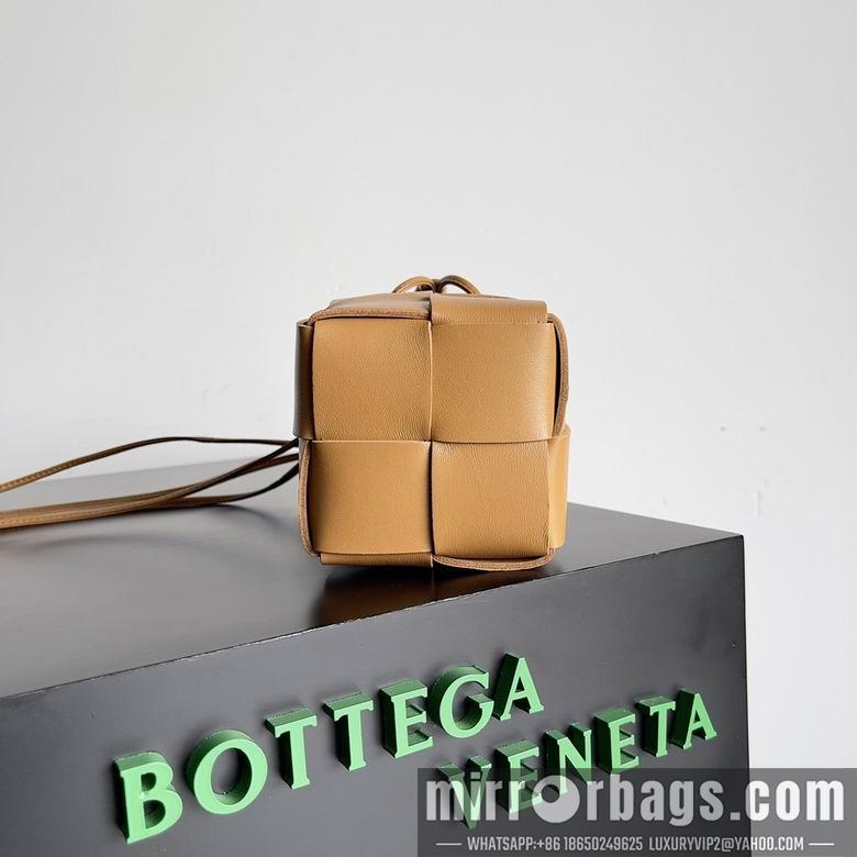Bottega Veneta Replica Bags 680217 14x9x9cm BG 4
