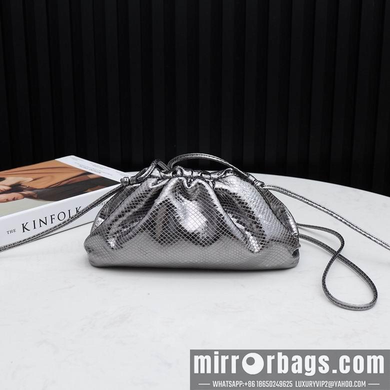 Bottega Veneta Replica Bags Pouch 22x10x6cm DL 1