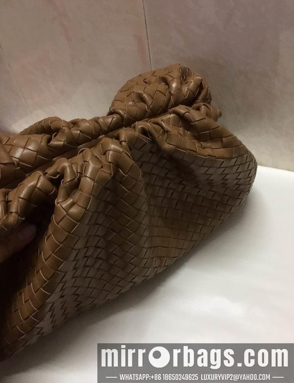 Bottega Veneta Replica Bags AD22158 38X20X8.5