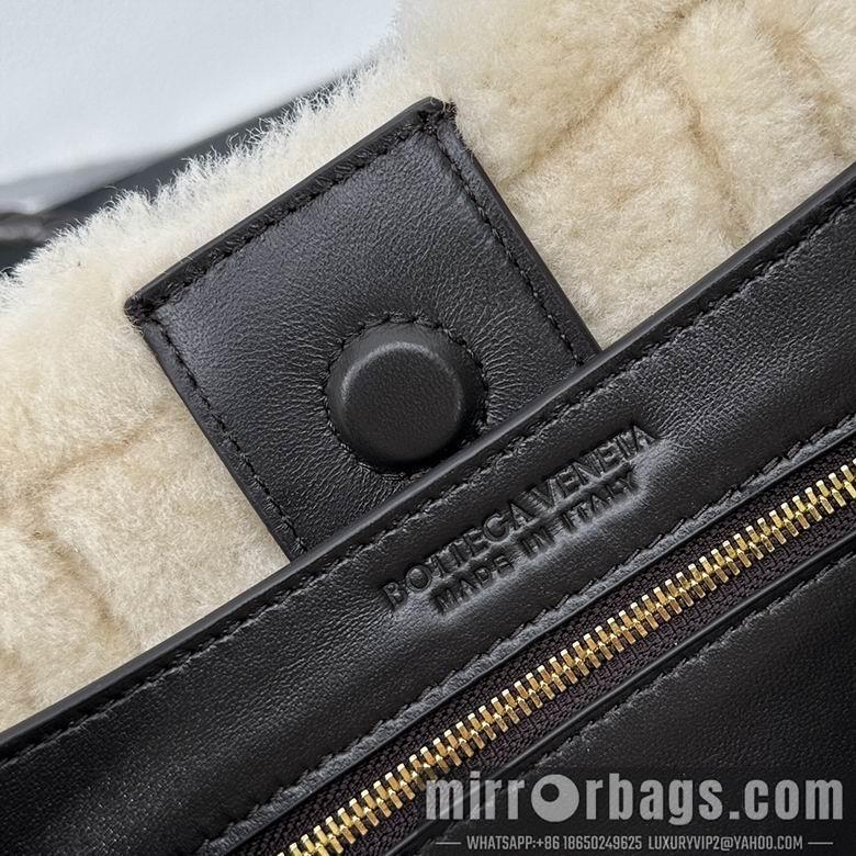 Bottega Veneta Replica Bags Andiamo 6015 25X22X10.5cm BG 7