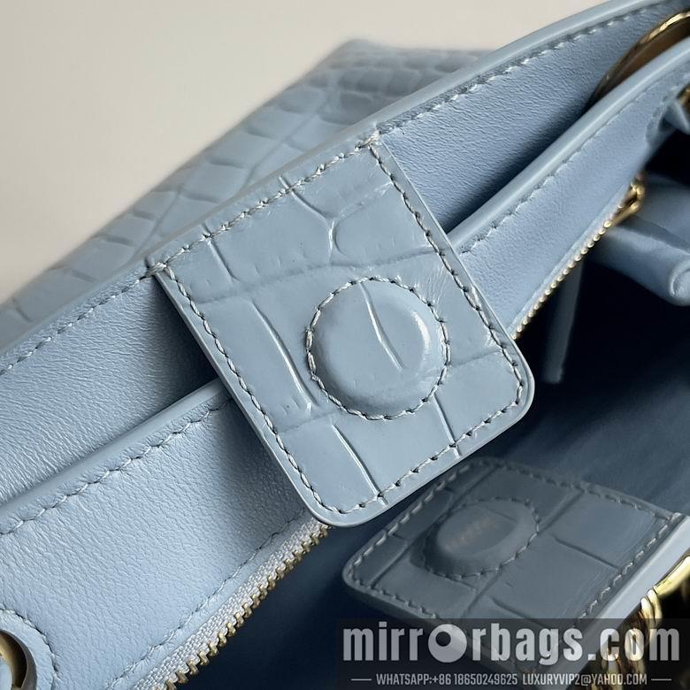 Bottega Veneta Replica Bags Andiamo 773733 22X9X15.5cm BG