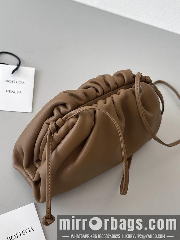 Bottega Veneta Replica Bags Pouch 23x13x5cm BG 15