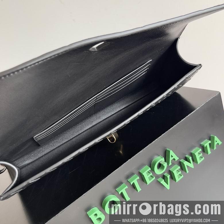 Bottega Veneta Replica Bags Andiamo 31X13X3cm 032602 YG 3