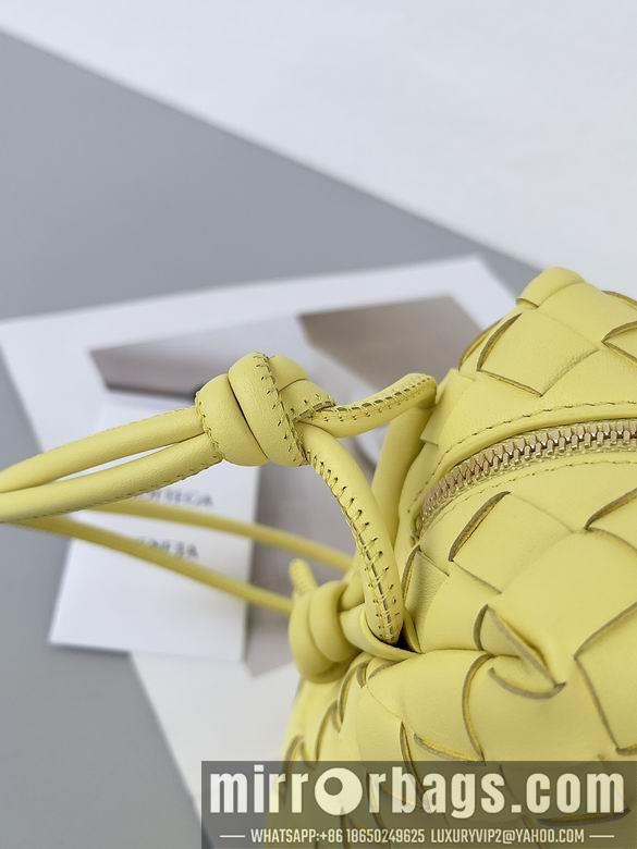 Bottega Veneta Replica Bags 680255 25x15x8cm BG 2