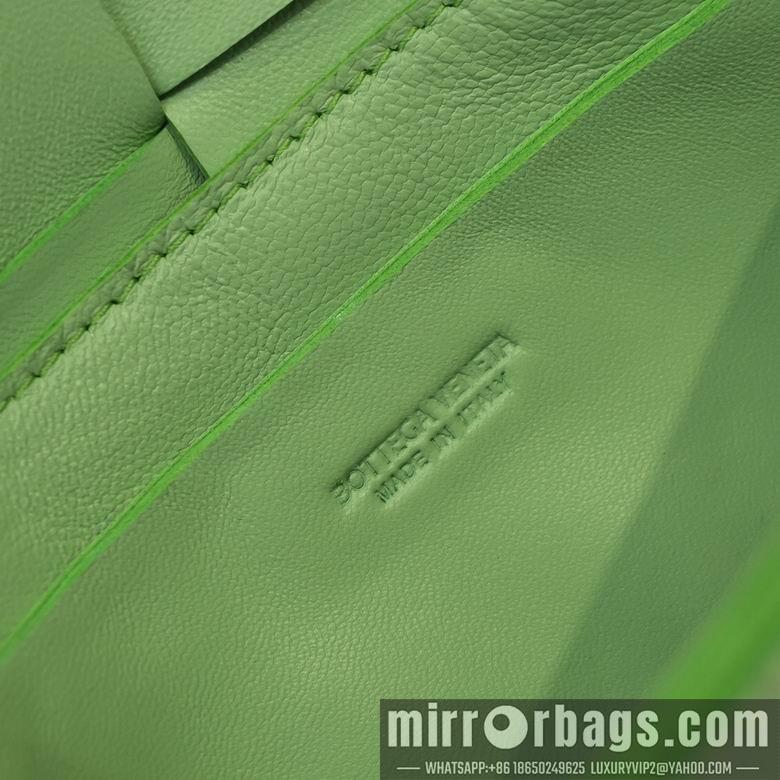 Bottega Veneta Replica Bags 6815 17.5x9.5x5cm DL 6