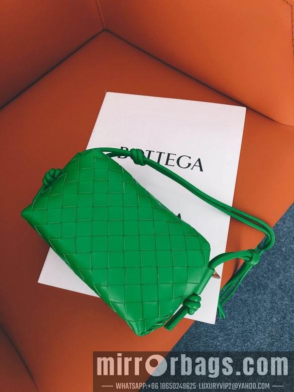 Bottega Veneta Replica Bags 666683 17x10x6cm BG