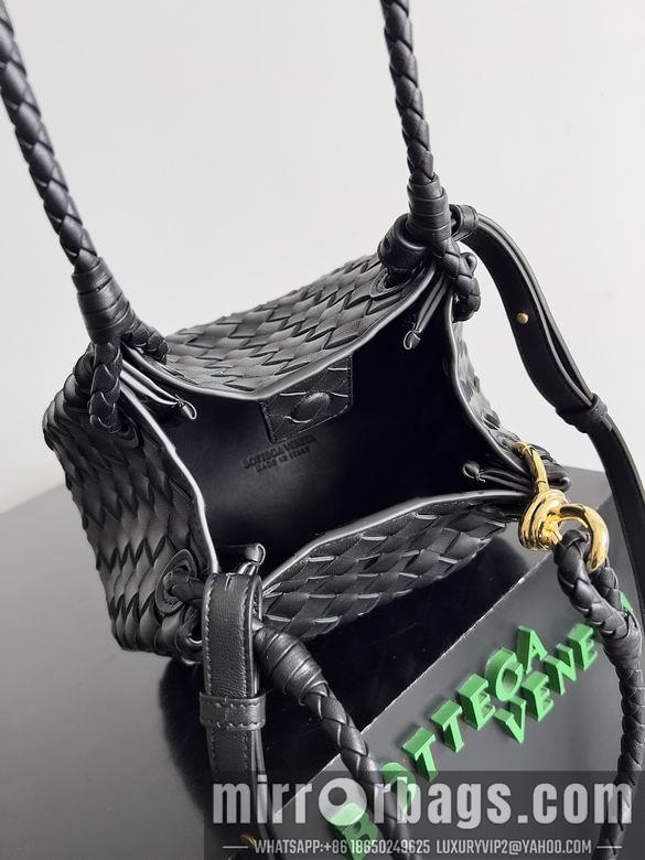 Bottega Veneta Replica Bags 796569 21X17X16.5cm YG 4