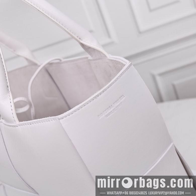 Bottega Veneta Replica Bags AD2218A 36X22X12
