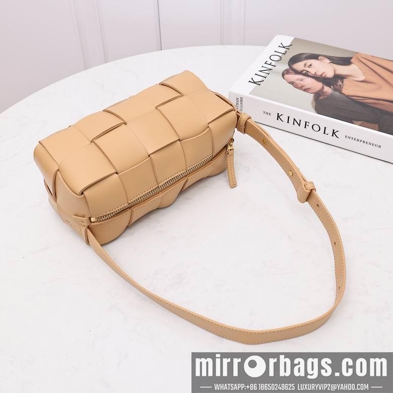 Bottega Veneta Replica Bags 2245 23.5X10X10cm EL 3