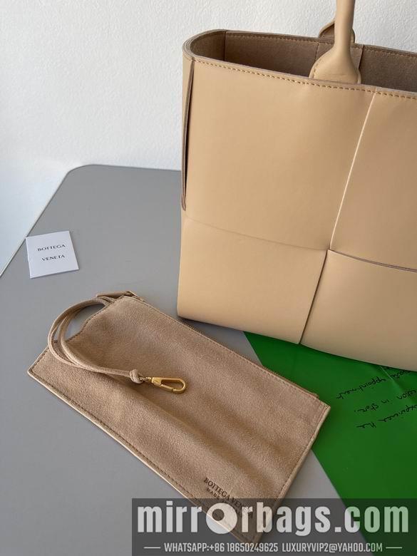 Bottega Veneta Replica Bags Intreccio 609175 38x25x14cm BG