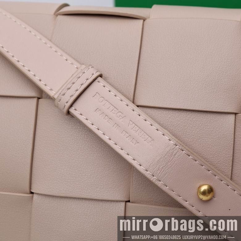 Bottega Veneta Replica Bags Cassette 3030 26X8X18cm XMY 3