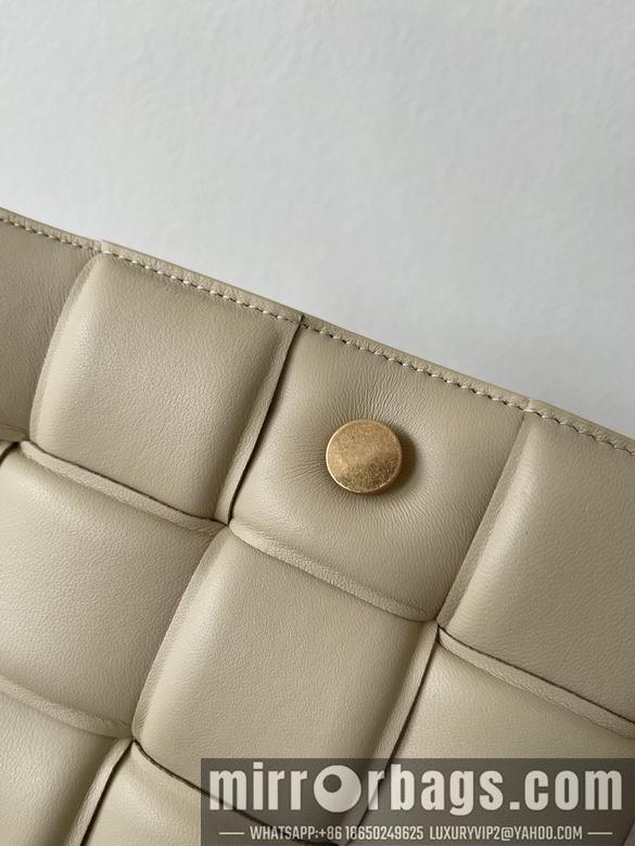 Bottega Veneta Replica Bags 631421 26x18x6cm BG 10