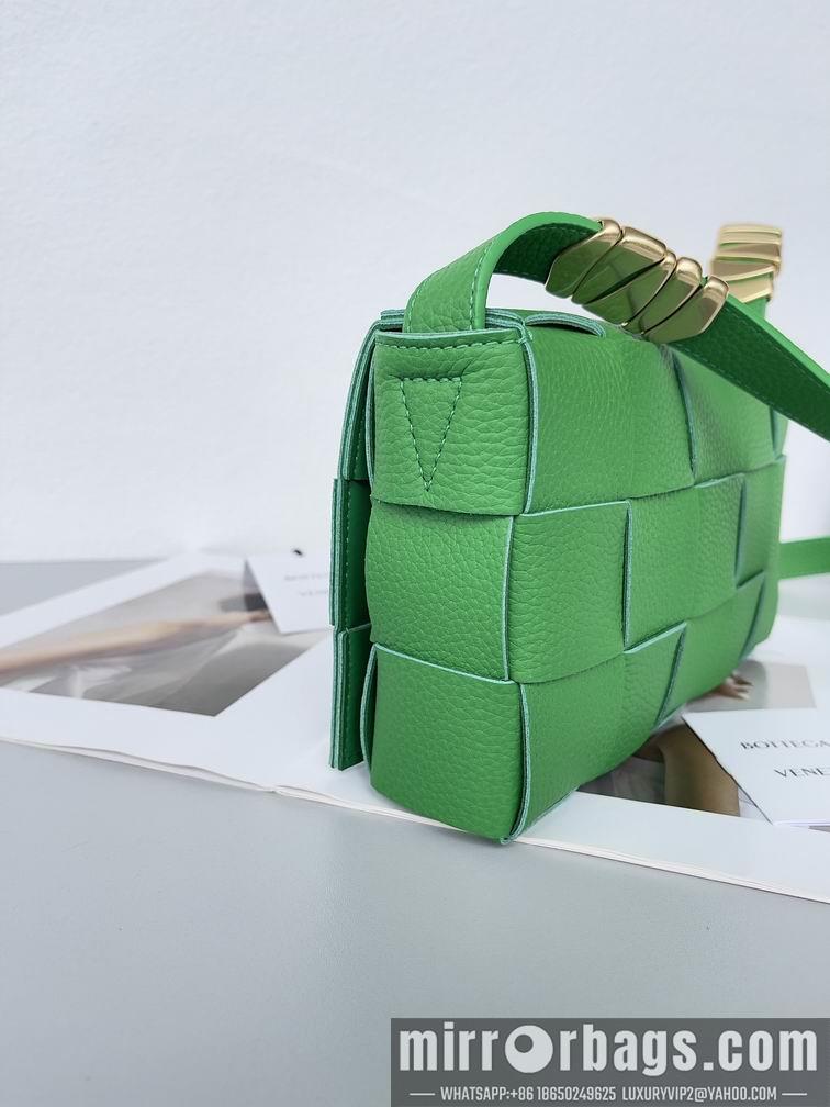 Bottega Veneta Replica Bags BV Cassette 666870 23x15x5.5cm CN