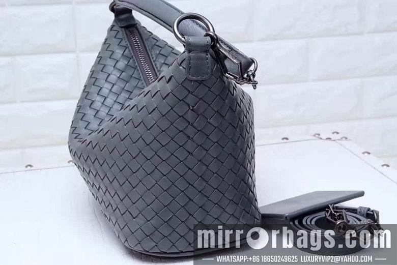Bottega Veneta Replica Bags AD22155 33X28X13