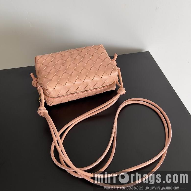 Bottega Veneta Replica Bags Loop 680254 17x10x6cm BG 3
