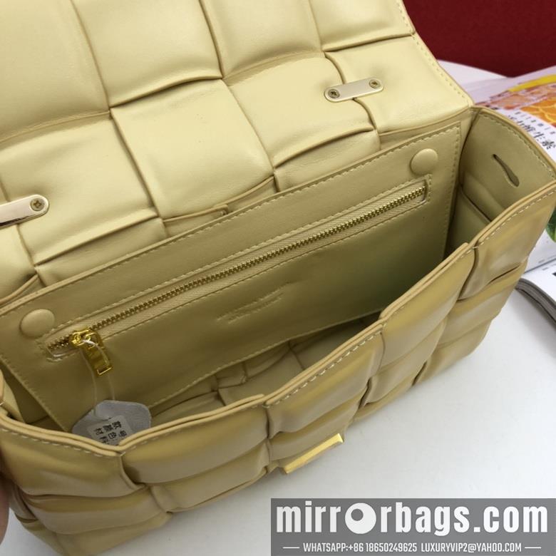 Bottega Veneta Replica Bags padded cassette 9942 26cm JY 2