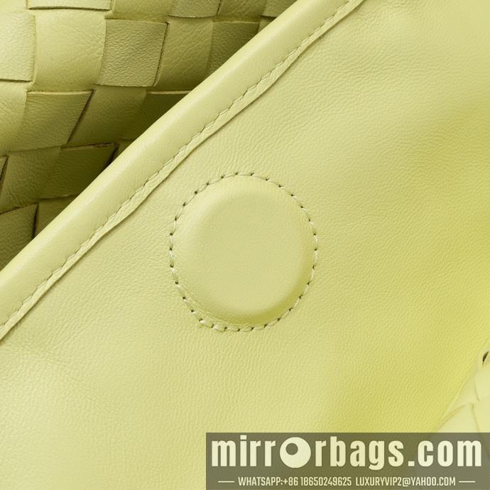 Bottega Veneta Replica Bags 21160 53X24X13cm YG 2