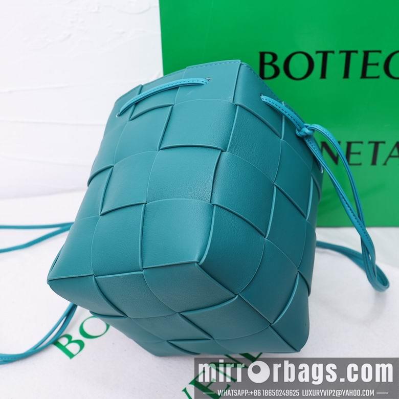 Bottega Veneta Replica Bags 8686 18X14X14cm YG 7