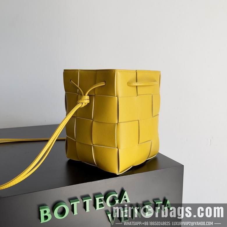 Bottega Veneta Replica Bags 680218 18x14x14cm BG 1