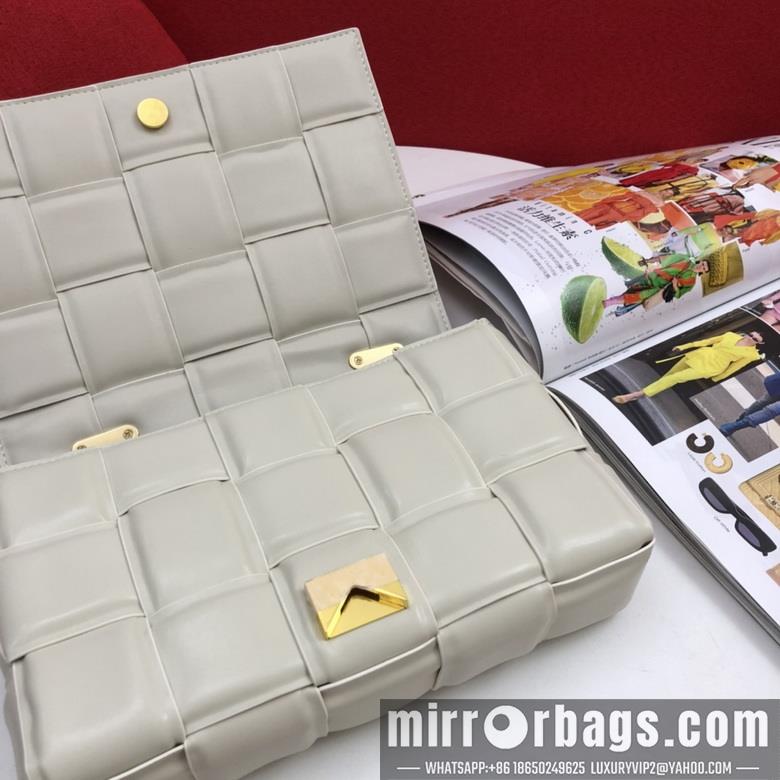 Bottega Veneta Replica Bags padded cassette 9942 26cm JY 4