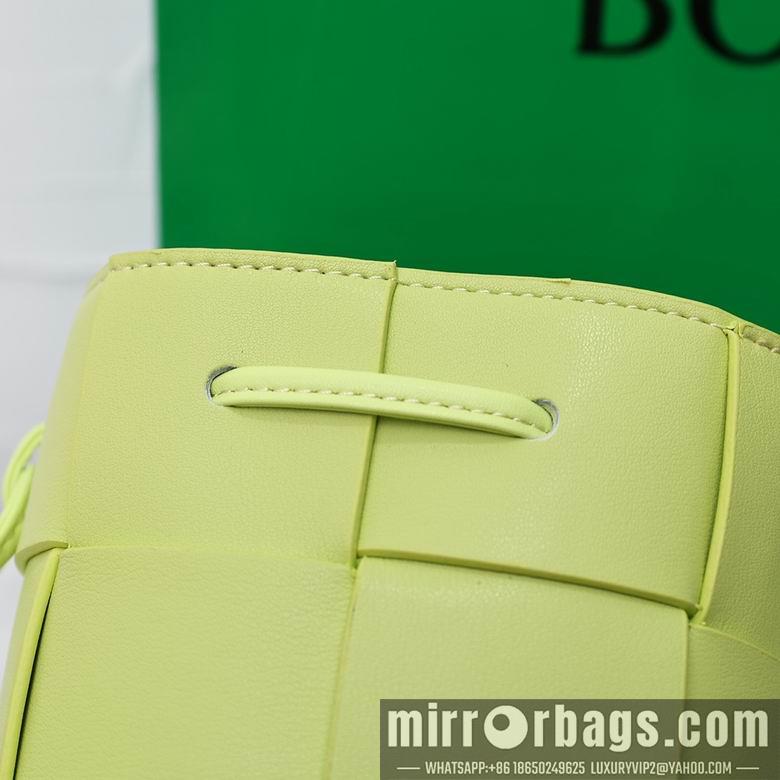 Bottega Veneta Replica Bags 8585 14X9X9cm YG 4