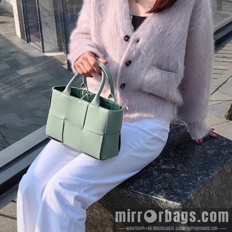 Bottega Veneta Replica Bags 2236 25X16X8cm EL 4