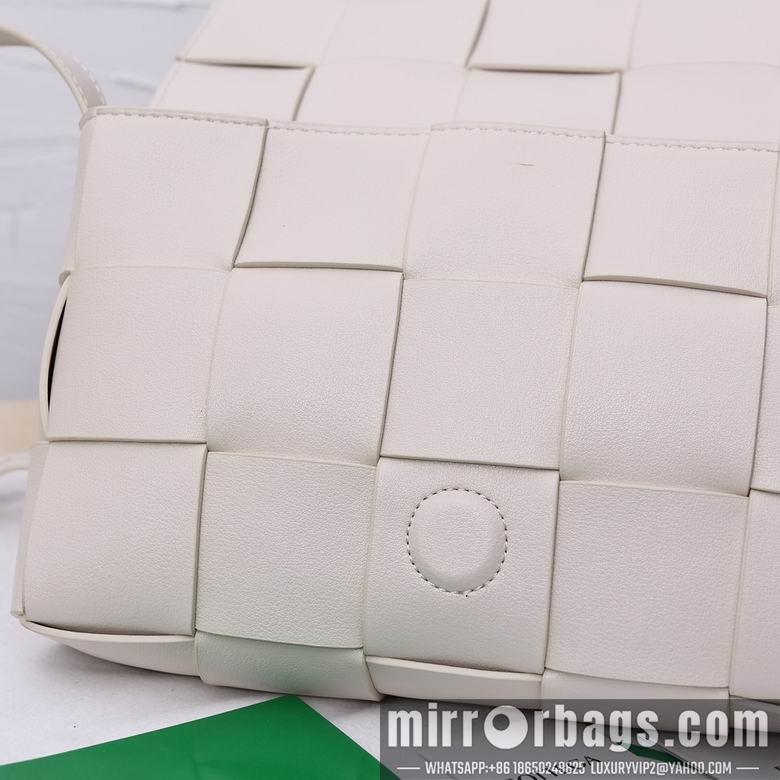 Bottega Veneta Replica Bags Cassette 3030 26X8X18cm XMY 2