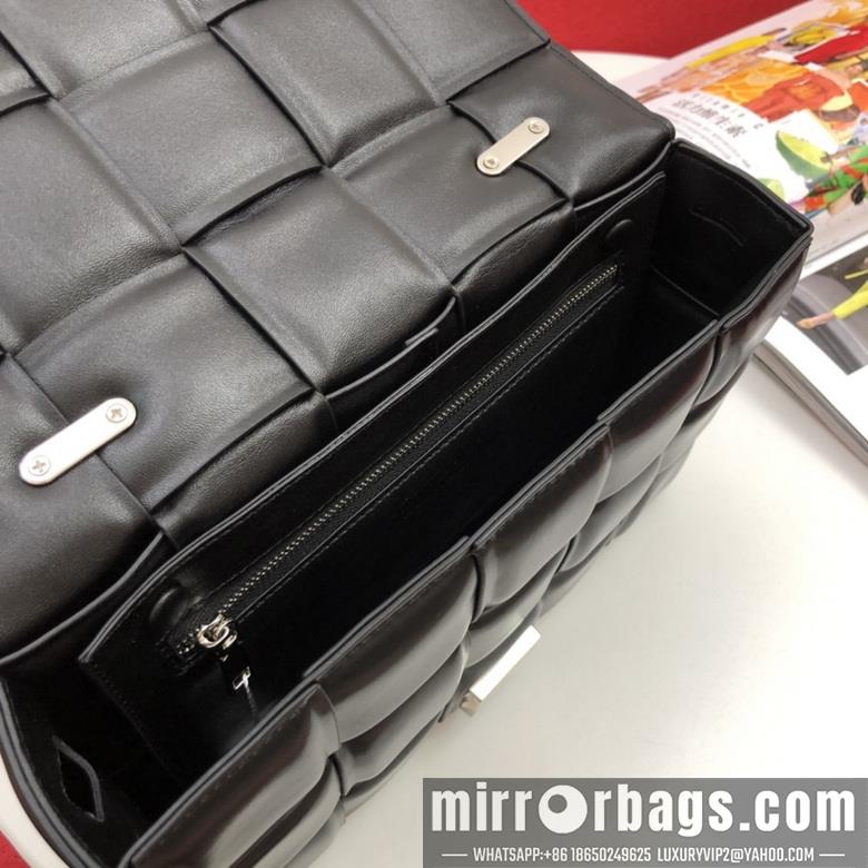 Bottega Veneta Replica Bags padded cassette 9942 26cm JY 7