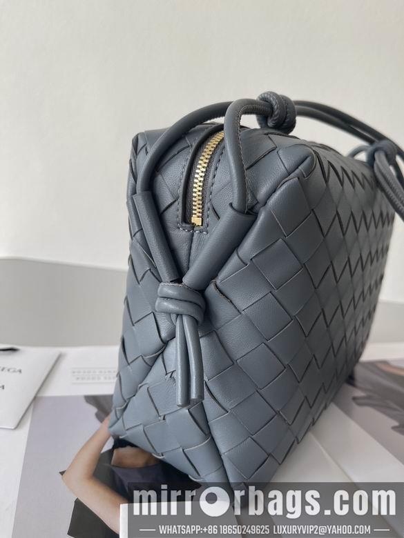 Bottega Veneta Replica Bags 666689 22x15x8cm BG
