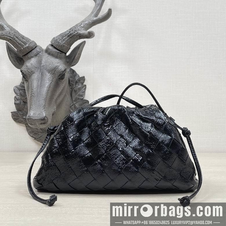 Bottega Veneta Replica Bags BV Pouch DL 5