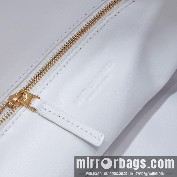 Bottega Veneta Replica Bags 21160 53X24X13cm YG 3