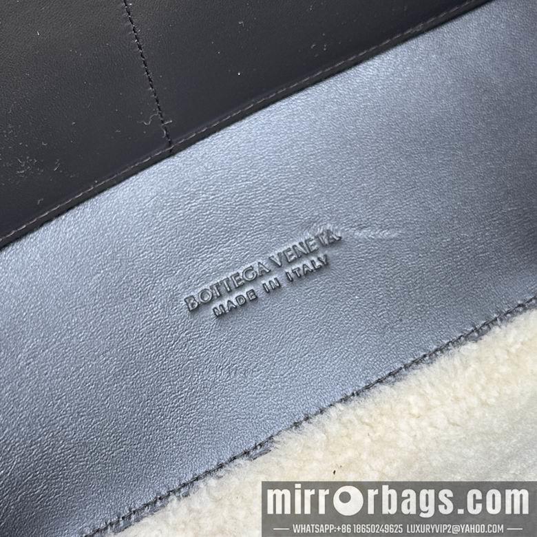 Bottega Veneta Replica Bags Andiamo 6014 32.5X24X12cm BG 1