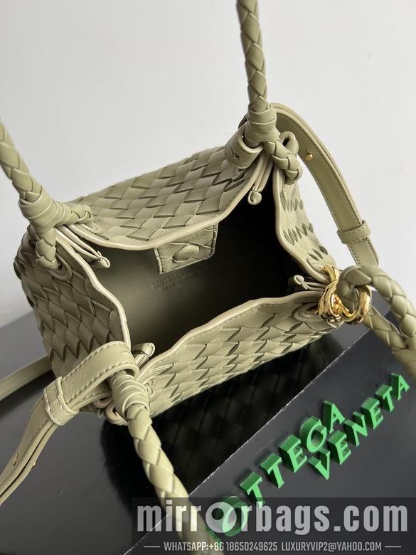 Bottega Veneta Replica Bags 796569 21X17X16.5cm YG 5
