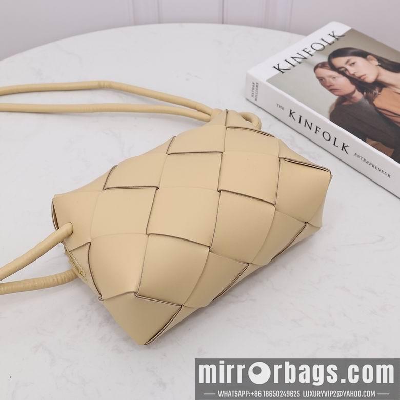 Bottega Veneta Replica Bags 2240-1 22X14.5X7.5cm EL 8