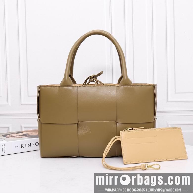 Bottega Veneta Replica Bags AD2218A 36X22X12