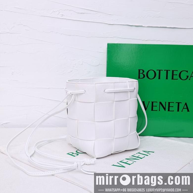 Bottega Veneta Replica Bags 8686 18X14X14cm YG 2