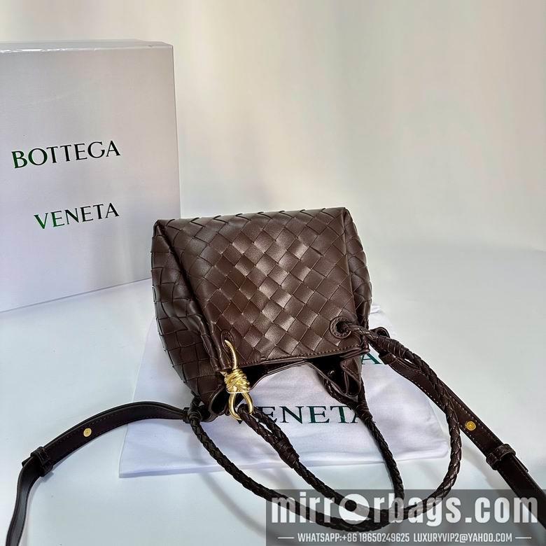 Bottega Veneta Replica Bags Parachute 211 16.5X21X17cm XMY 2