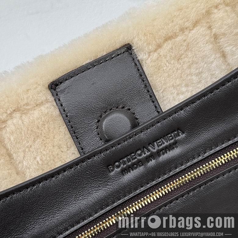 Bottega Veneta Replica Bags Andiamo 6014 32.5X24X12cm BG 1