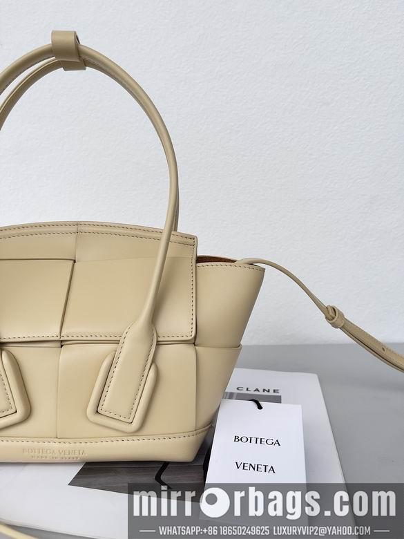 Bottega Veneta Replica Bags Arco 20x20x9cm BG 2