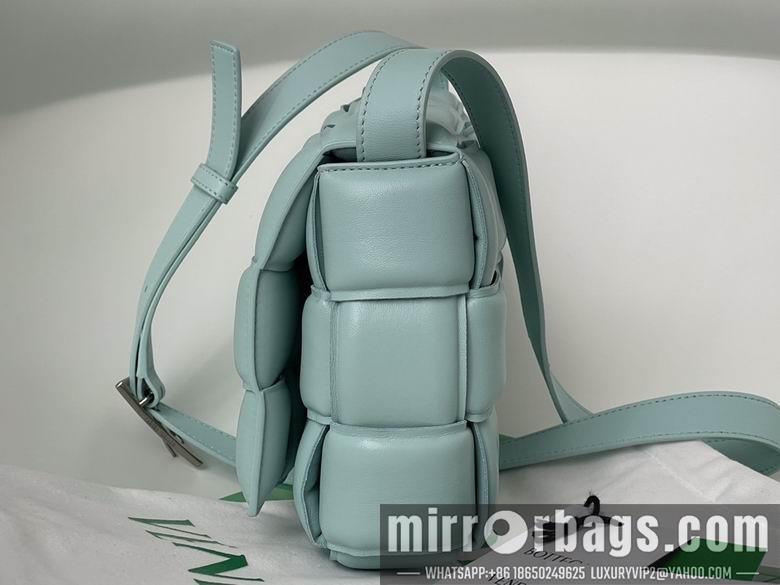 Bottega Veneta Replica Bags 70094 25x15x4cm BG