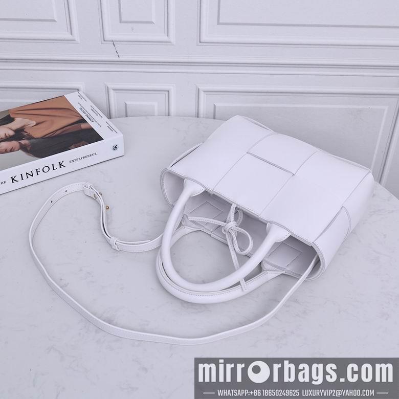 Bottega Veneta Replica Bags 2236 25X16X8cm EL 15