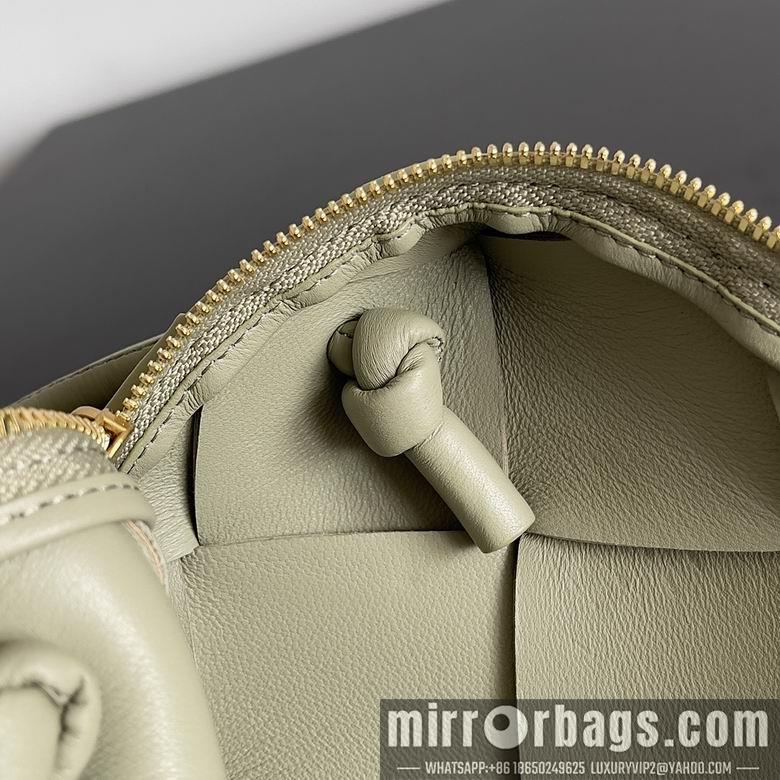 Bottega Veneta Replica Bags 709417 21x14x7cm BG 3
