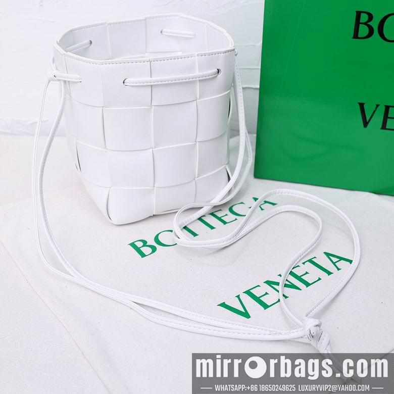 Bottega Veneta Replica Bags 8686 18X14X14cm YG 2
