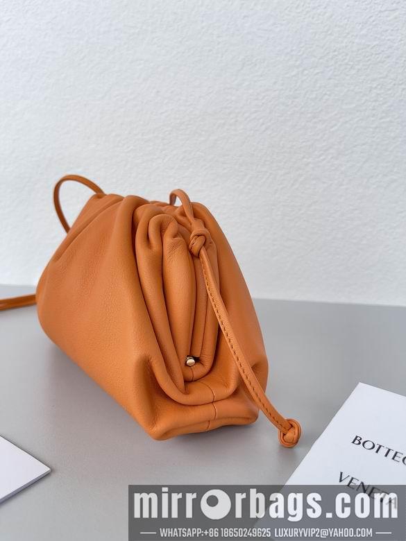 Bottega Veneta Replica Bags Pouch 23x13x5cm BG 26