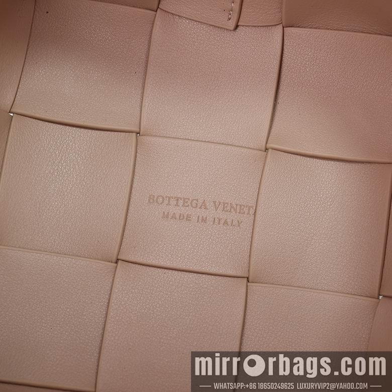 Bottega Veneta Replica Bags 8686 18X14X14cm YG 3