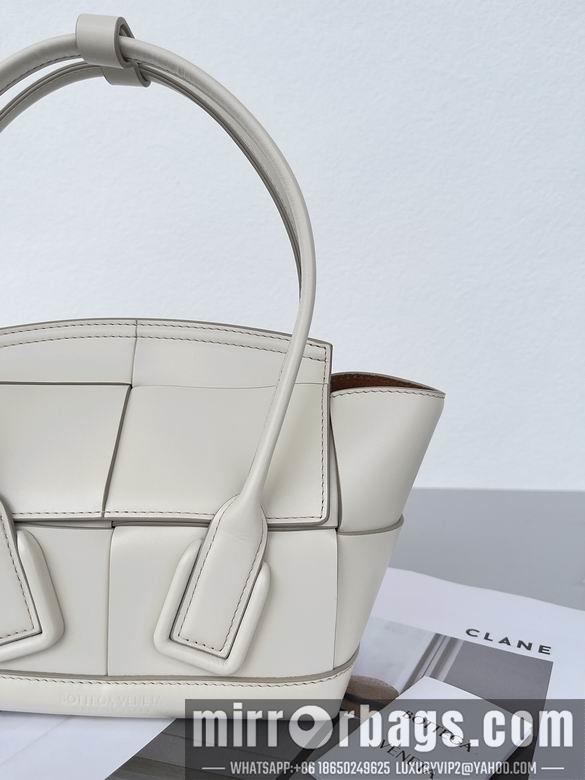 Bottega Veneta Replica Bags Arco 20x20x9cm BG 2