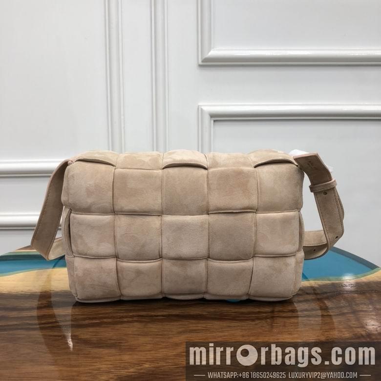 Bottega Veneta Replica Bags 1970 26x18x8cm BG